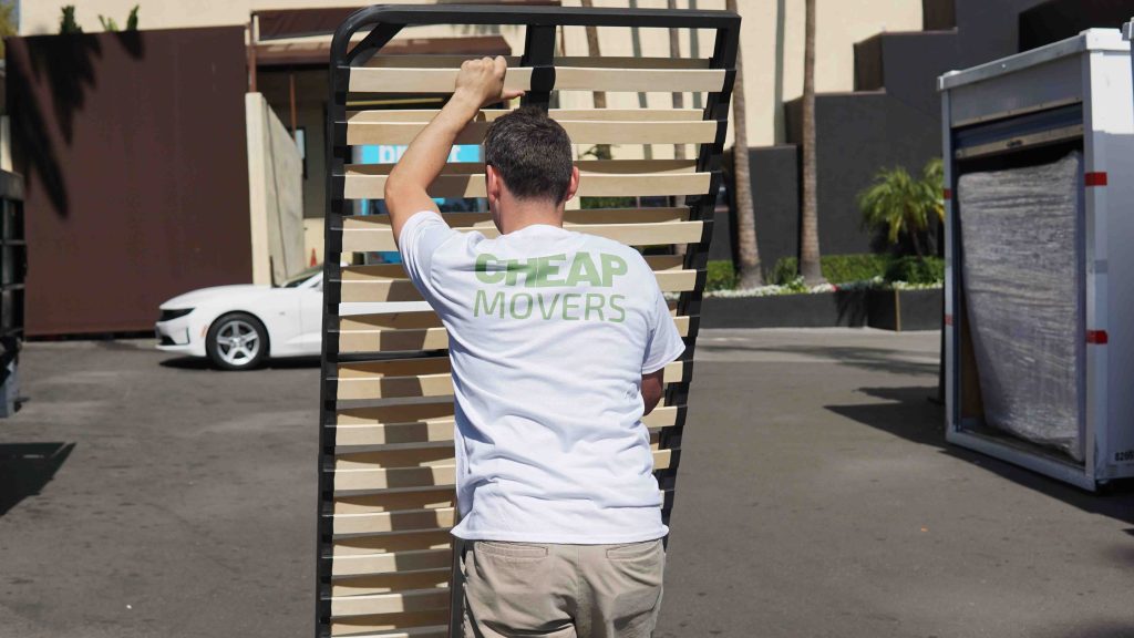 Tips For Moving To A Smaller Space Cheap Movers Los Angeles Local