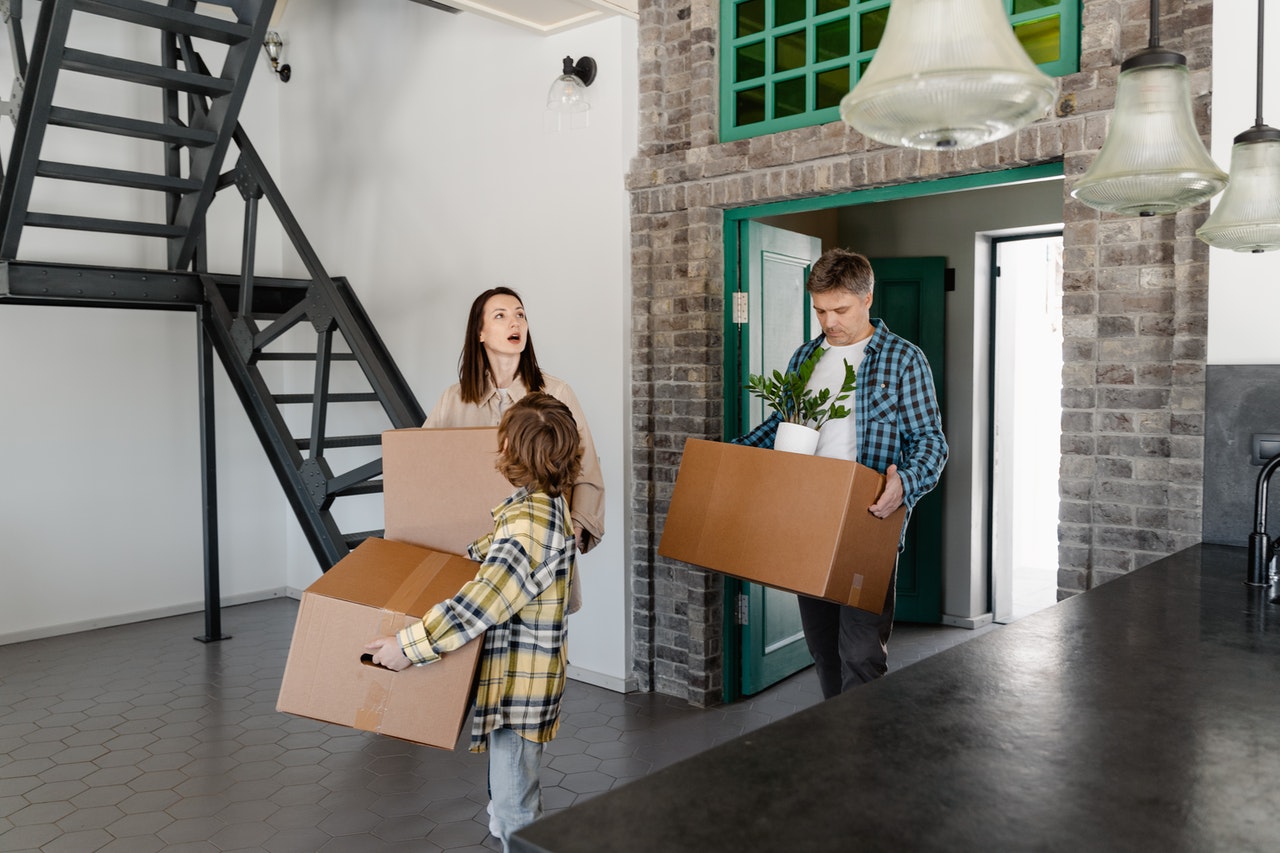 15 Tips for Moving House With Kids- Step-by-Step Guide for Families