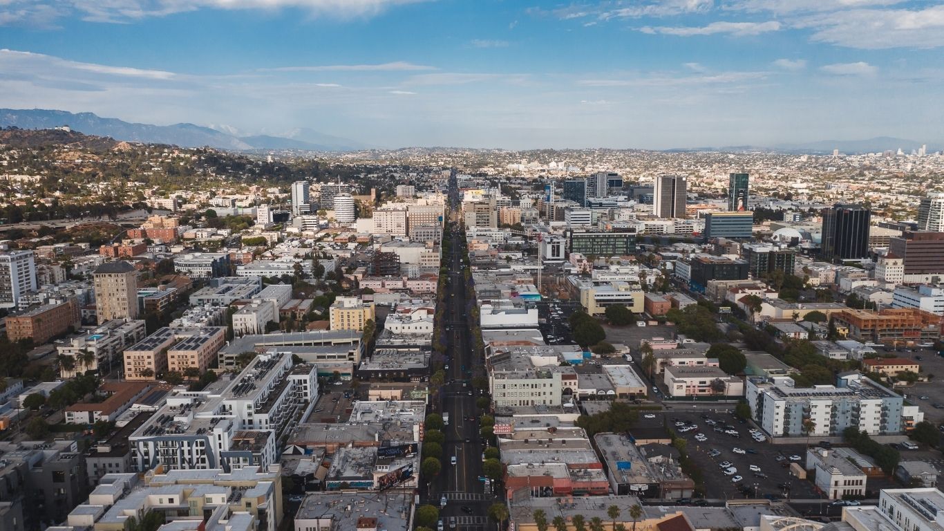  Choosing the Right Moving Company in Los Angeles: Your Guide to a Smooth Relocation